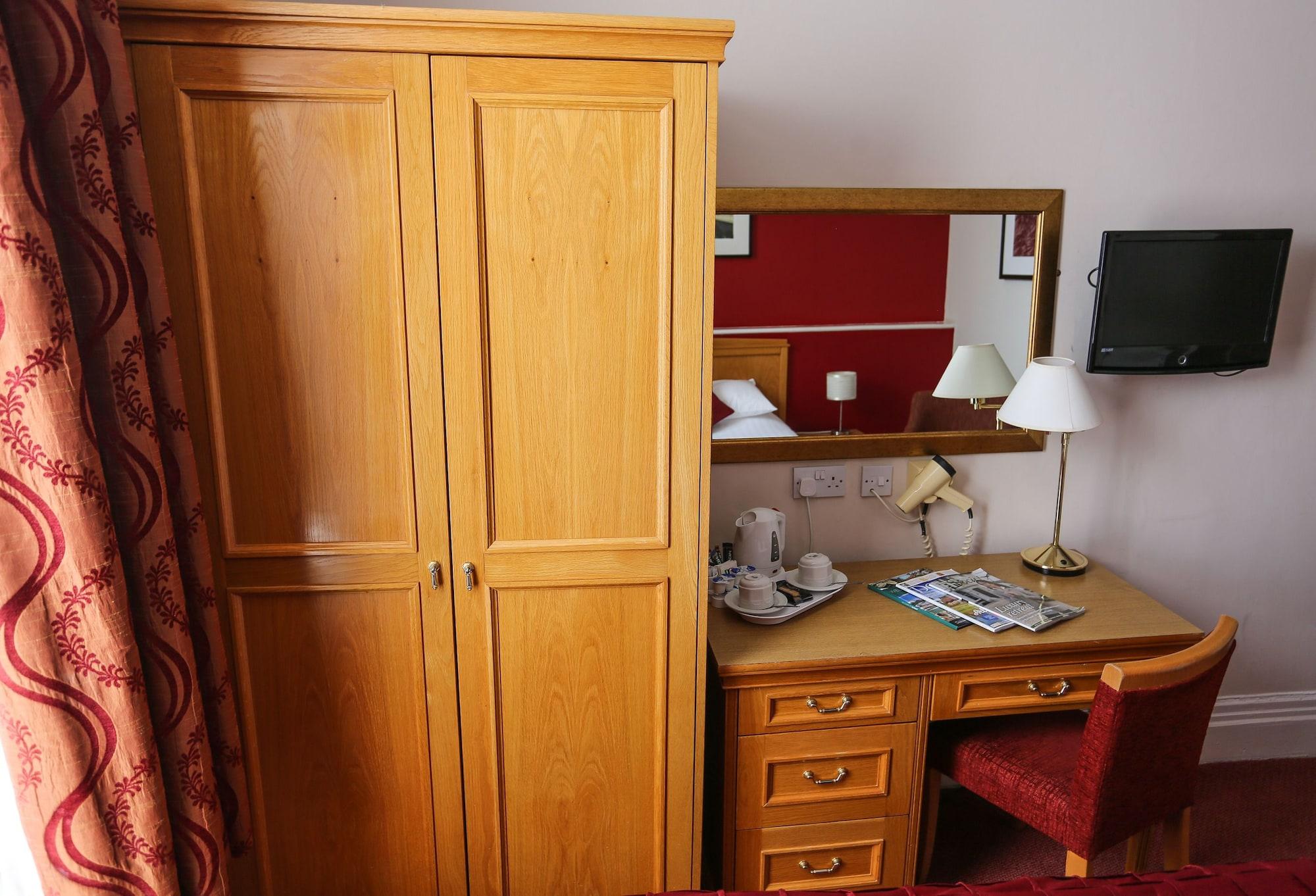 Royal Exeter Hotel Bournemouth Bagian luar foto