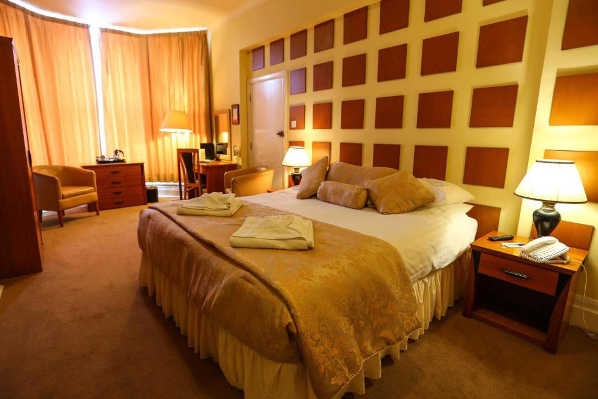 Royal Exeter Hotel Bournemouth Bagian luar foto