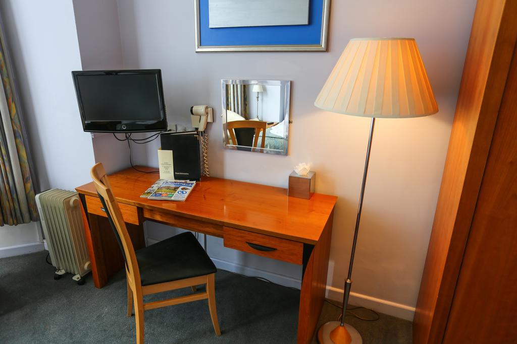 Royal Exeter Hotel Bournemouth Bagian luar foto